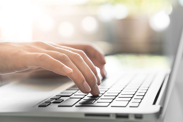 Thoái hóa khớp bàn tay, ngón tay: Biến chứng và cách điều trị hiệu quả