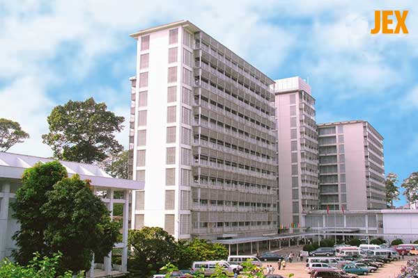 10 bệnh viện khám chữa đau lưng tốt nhất tại Hà Nội và TP HCM