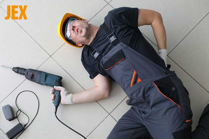 Chấn thương cột sống: Nguyên nhân, triệu chứng thường gặp