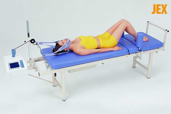 Những lưu ý khi dùng đai quấn, máy kéo giãn cột sống cổ, lưng