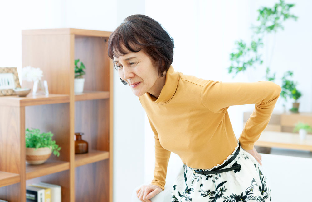 5 mẹo giảm đau khớp khi mưa lạnh, chuyển mùa