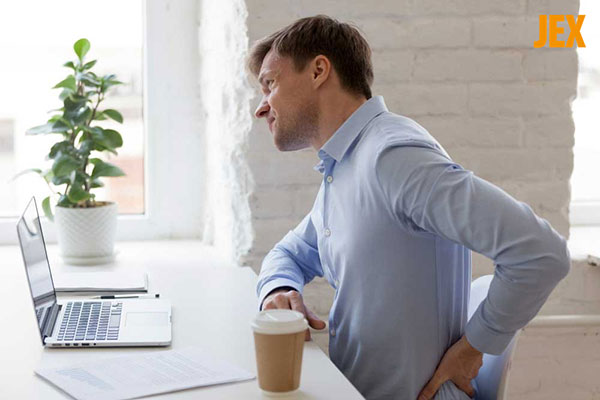Sự khác nhau giữa đau thần kinh tọa ở người trẻ và người cao tuổi