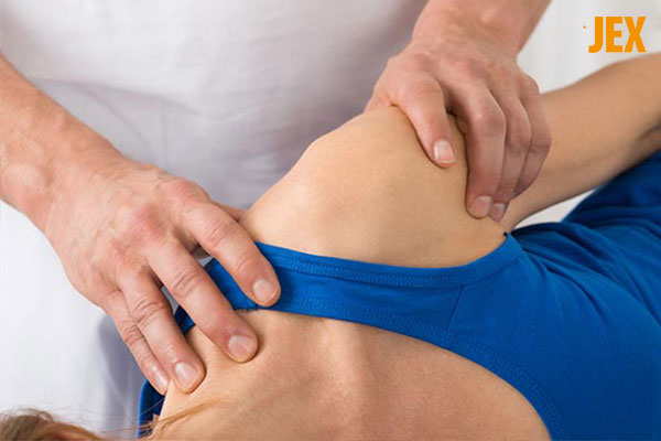 Cách xoa bóp vai, bấm huyệt giảm đau vai gáy có hiệu quả như bạn nghĩ ?
