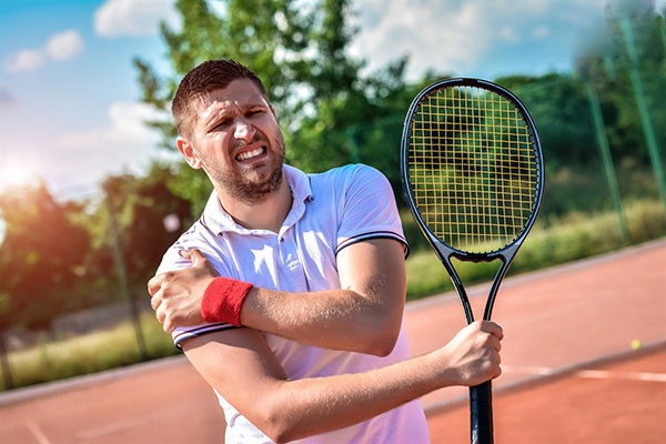 Chấn thương gây đau nhức cánh tay