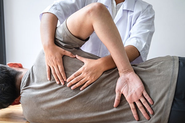 Điều trị bệnh thoái hóa đĩa đệm