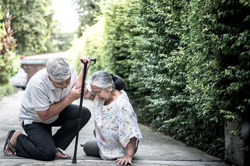 Ai dễ bị rạn xương