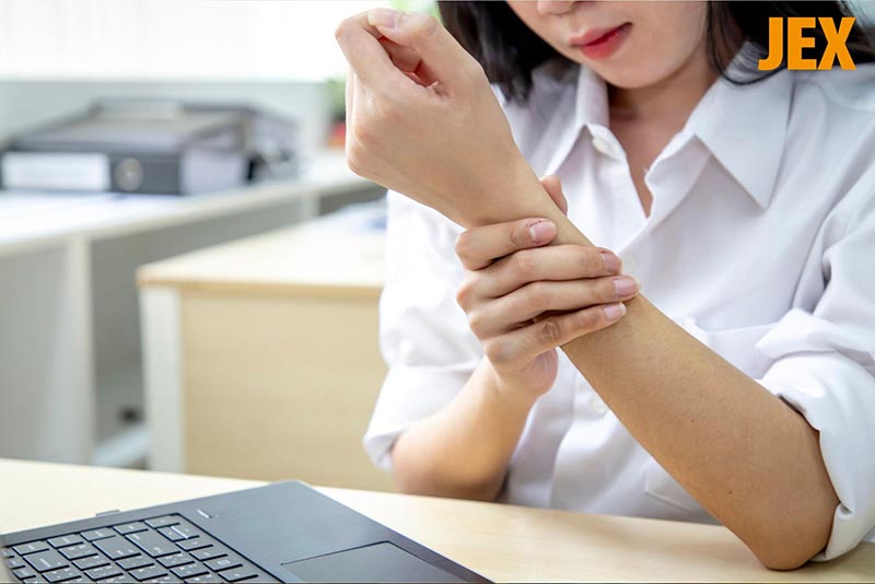 Cách giảm đau khớp cổ tay
