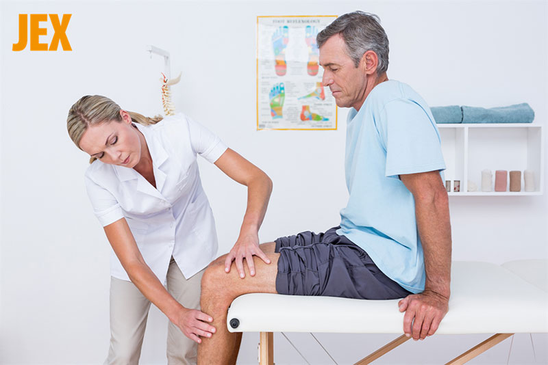 Thăm khám nhức mỏi khớp gối