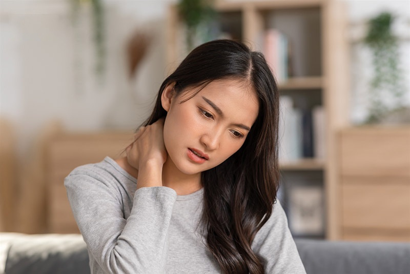 Triệu chứng viêm khớp cổ đặc trưng