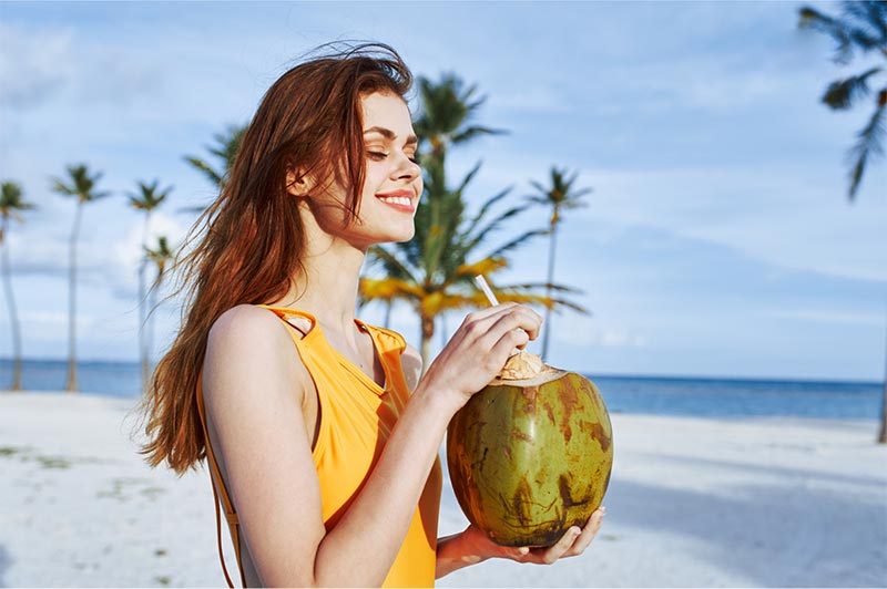Nước dừa hỗ trợ tiêu hóa