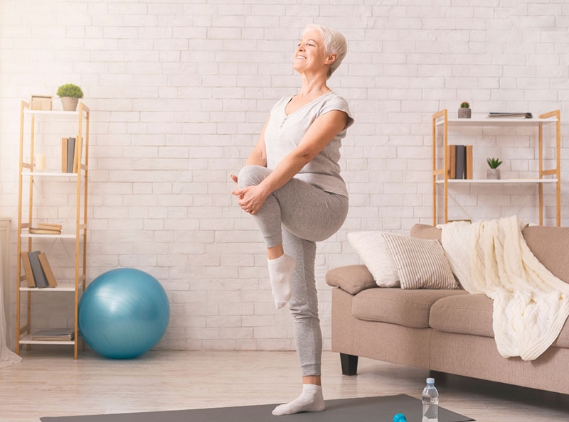 Các bài tập cải thiện khớp gối ở người lớn tuổi