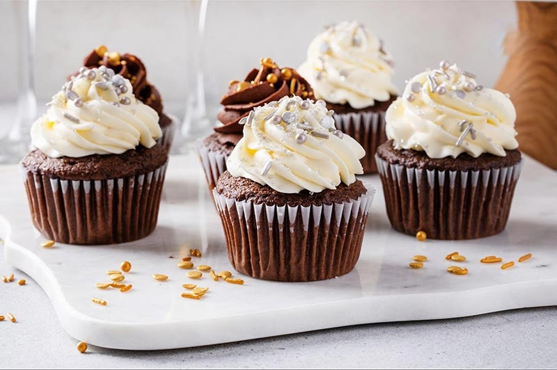 Người bị viêm khớp gối nên kiêng đồ ăn ngọt