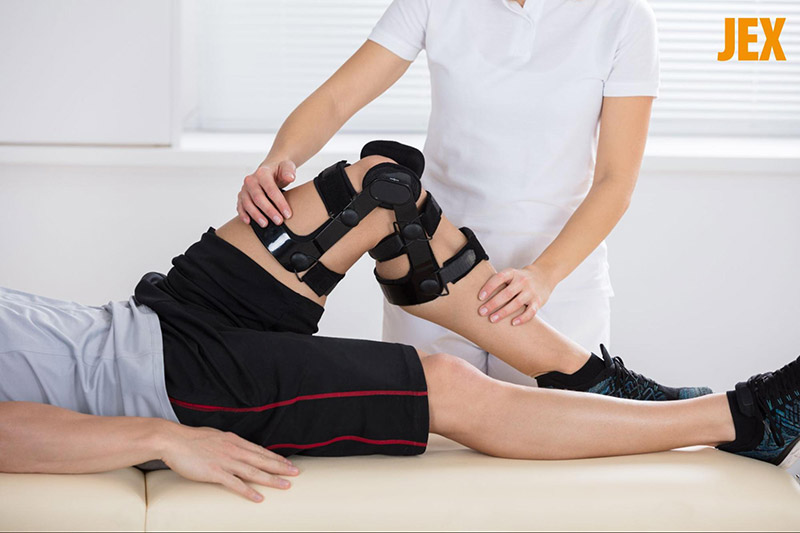 Vật lý trị liệu cải thiện cứng khớp gối