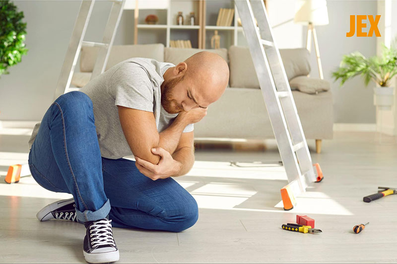 Chấn thương gây trật khớp khuỷu tay