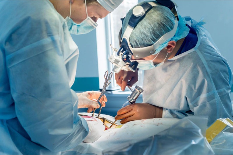 Phẫu thuật điều trị trật khớp lưng