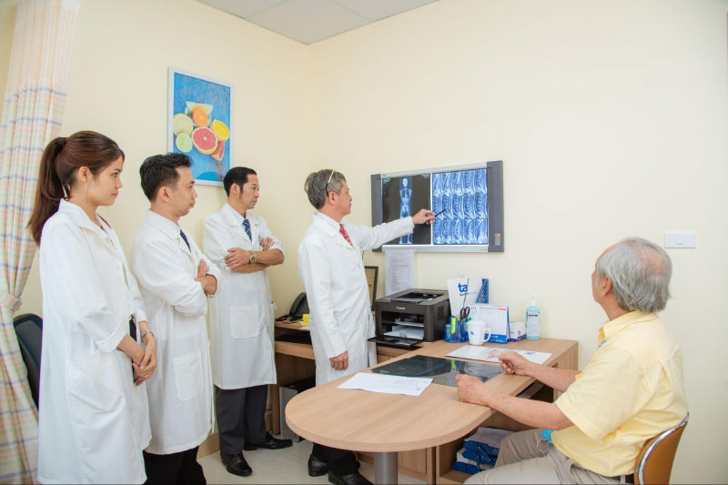 Tâm Anh điều trị đau thần kinh tọa