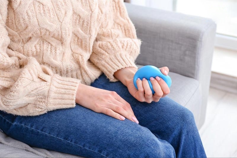 Tập luyện giúp cải thiện viêm đau khớp ngón tay