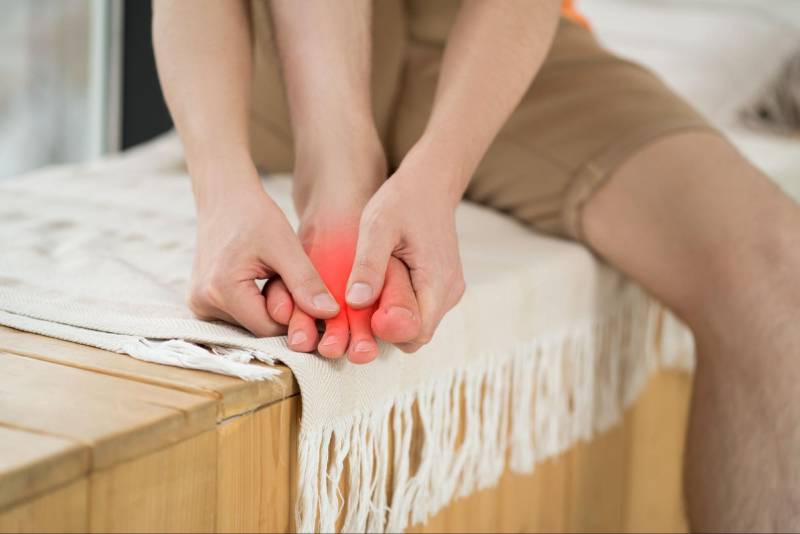 Tránh thoa dầu nóng lên vùng bị sưng viêm