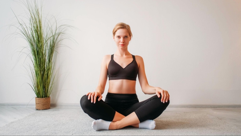 Bài tập bắt chéo chân