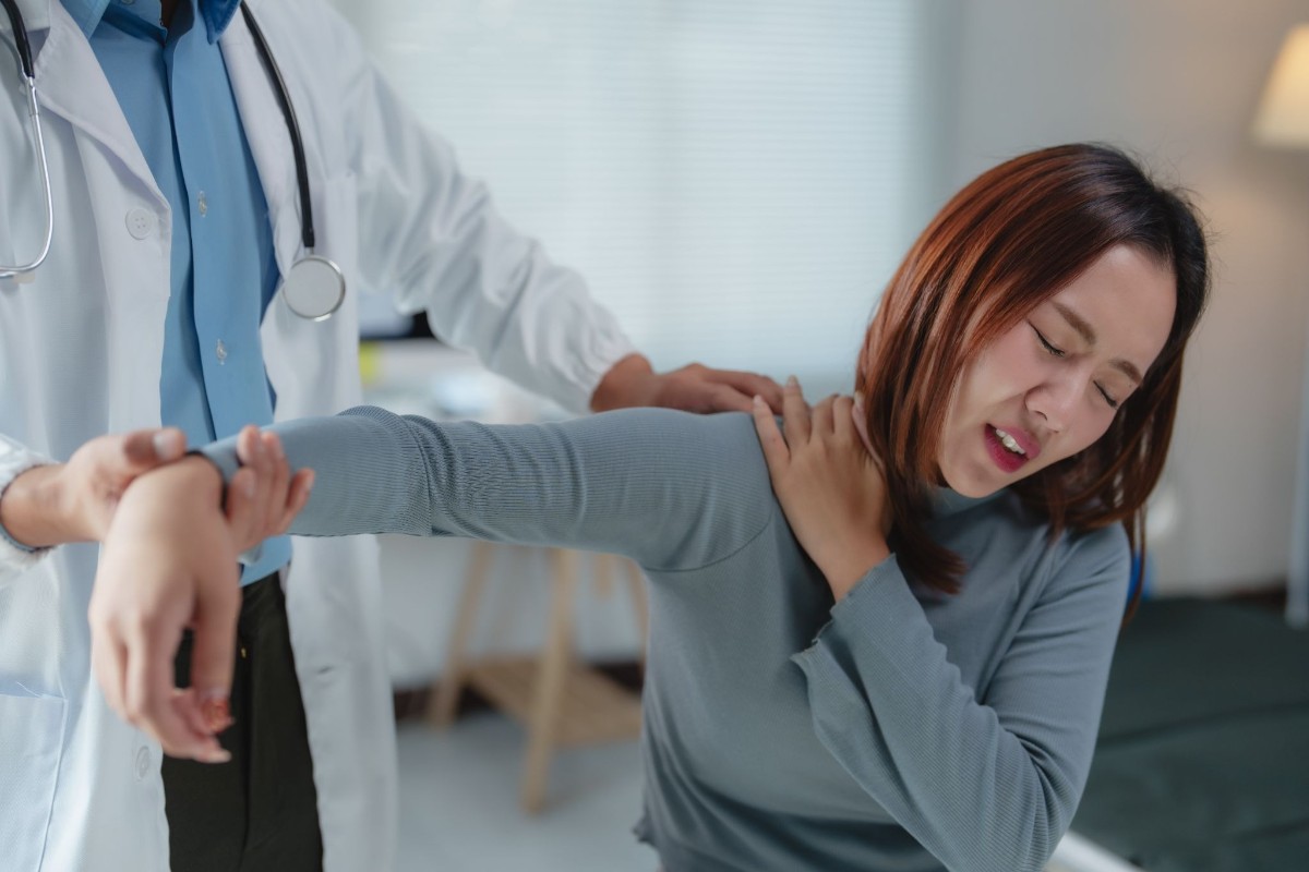 bác sĩ chỉ định loại đo tầm vận động khớp