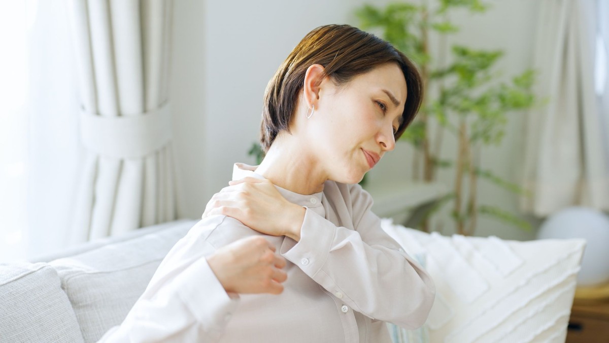 mô mềm ở cổ bị căng