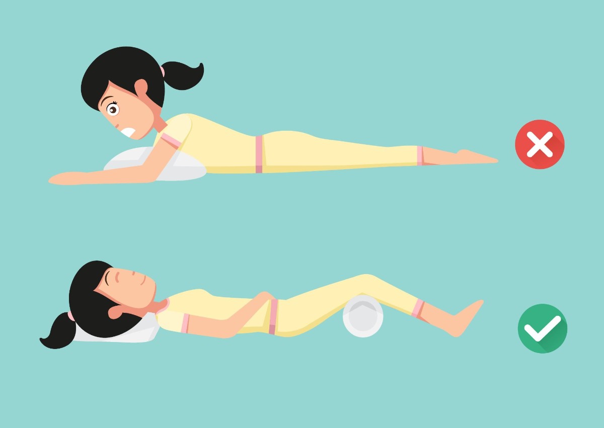 tư thế nằm ngửa, kê gối dưới đầu gối