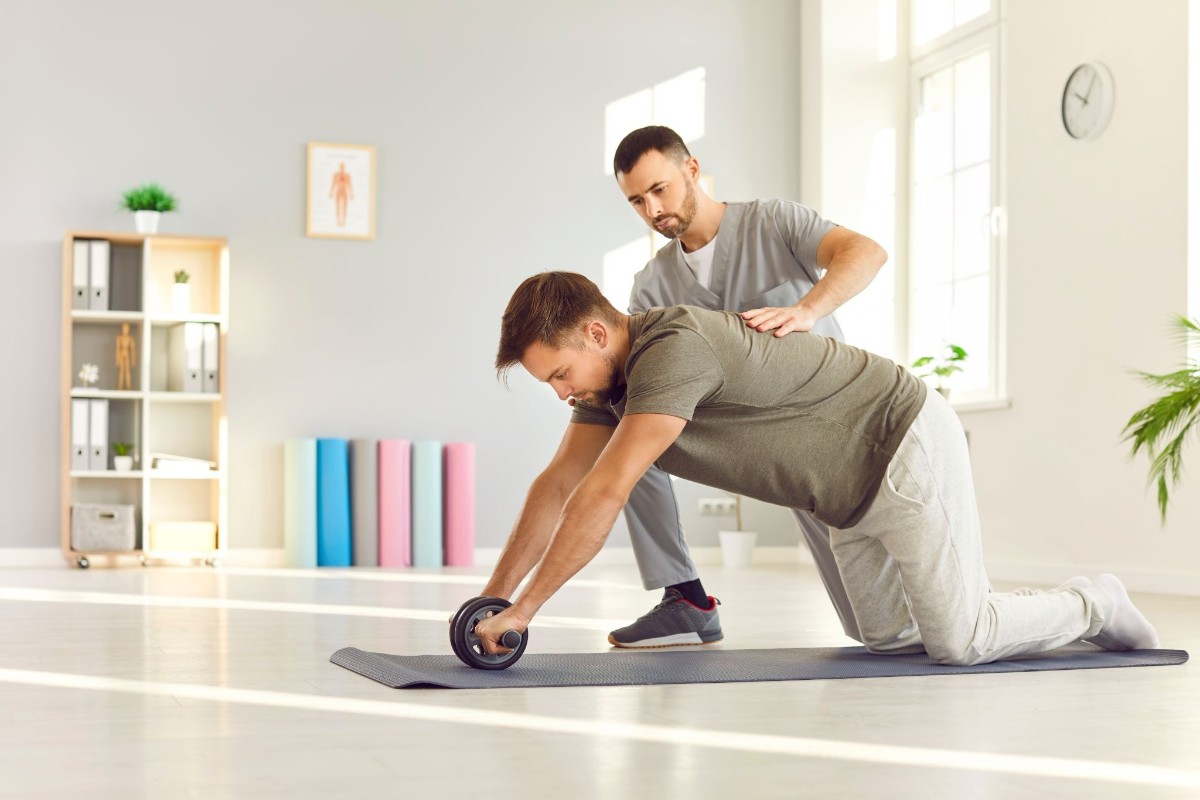 vật lý trị liệu giúp giảm đau cột sống