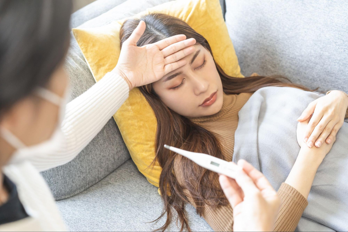 nữ bệnh nhân bị sốt